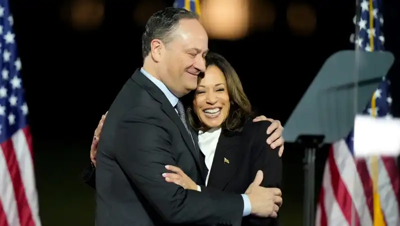 Trump, Kamala Harris'in Eşini Neden Kovdu? Detaylar Şaşırtıyor!