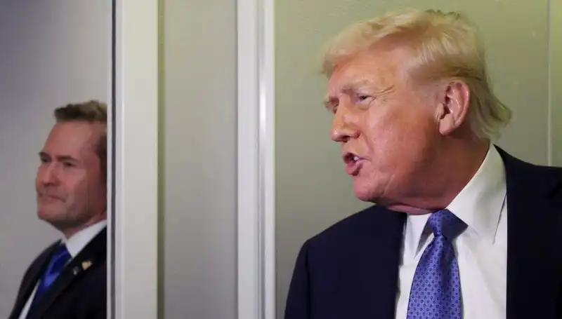 Trump’ın Gizli Planlarının Sızdırıldığı An: Mike Waltz Görevden Alındı