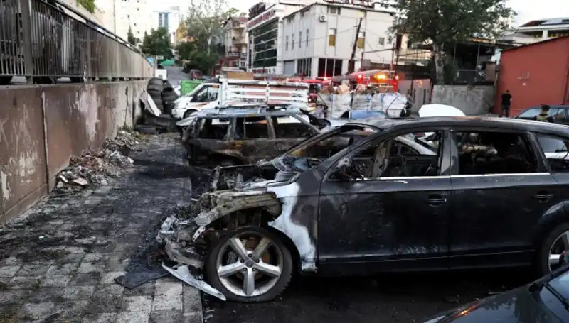 Sanayide Tamir İçin Bekleyen Araçlar Alev Alev Yandı, Olayın Ayrıntıları Şok Etti!
